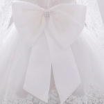 Rosie II dopklänning, flickklänning vit, festklänning för flickor, barnkläder för speciella tillfällen, eleganta barnkläder, tyllklänning barn, spetsklänning flicka, bröllopskläder för barn