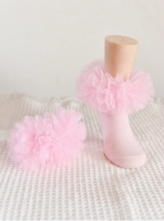 prinsessstrumpor, strumpor med tyll, barnstrumpor, eleganta barnstrumpor, födelsedagspresent, familjefest, fotosession, pastellrosa strumpor