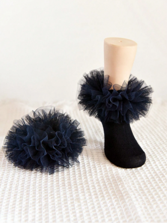 svarta balettstrumpor, barnstrumpor med tyll, eleganta barnstrumpor, kvalitetsstrumpor för barn, barnmode, barnkläder, strumpor med elegans, barnstrumpor online, köp barnstrumpor, strumpor för flickor