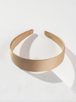 klassiskt hårband, beige hårband, flickhårband, elegant hårband, högkvalitativt hårband, barnaccessoarer, hårvård för barn, bekvämt hårband, hårtillbehör för flickor, stylisht barnmode