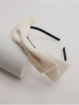 vit satin hårband, hårband med rosett, flickhårband, elegant håraccessoar, barnbröllopsaccessoarer, dop hårband, födelsedags hårband, festliga hårband, barnmode, lyxiga barnaccessoarer