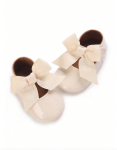 bebisskor, eleganta lackskor, babyskor med rosett, dopskor, bröllopsskor barn, festskor bebis, bekväma babyskor, lackskor beige