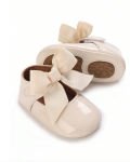 bebisskor, eleganta lackskor, babyskor med rosett, dopskor, bröllopsskor barn, festskor bebis, bekväma babyskor, lackskor beige