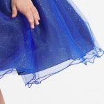 Barnklänning, Marinblå klänning för flickor, Floria klänning, Elegant barnmode, Glittrande festklänning, Klänning för speciella tillfällen, Barnkläder online, Magisk barnklänning, Klänning med 3D-blommor, Stjärnhimmel inspirerad klänning