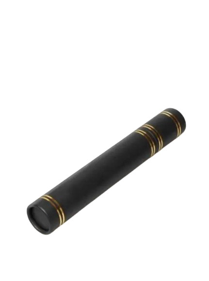 examensrulle, dokumentrulle, diplomförvaring, certifikatförvaring, examenspresent, skolavslutning, dokumentskydd, svart rulle, gulddetaljer, dokumenttillbehör