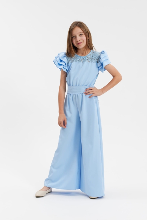 Jumpsuit Beatrice i himmelblått för flickor – en saga i tyg