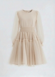 Produktbild på beige tyllklänning Holly för flickor mot vit bakgrund
