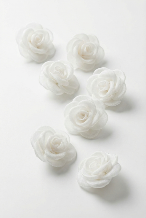 hårspännen barn, vita hårspännen, organza blommor, håraccessoarer bröllop, hårspänne dop, hårklämma flicka, festfina hårspännen