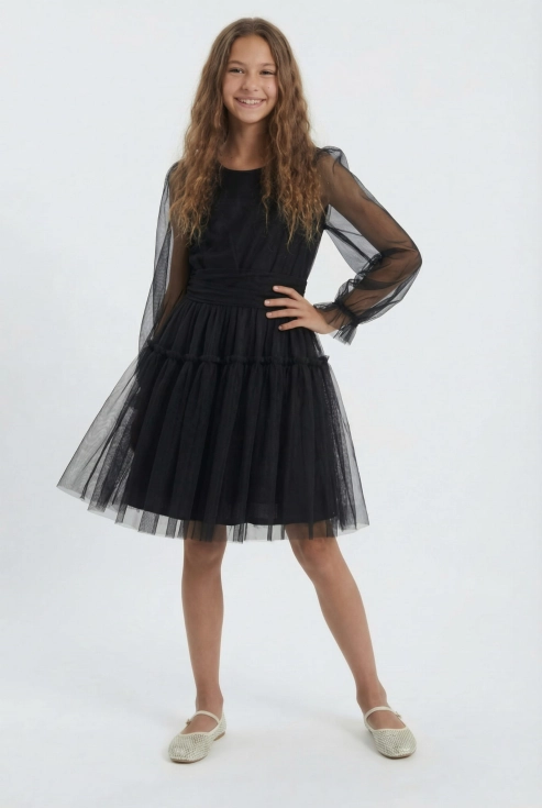 Holly svart tyllklänning flickor, klänning långa ärmar, elegant barnklänning, ZOYA Fashion, barnmode Sverige